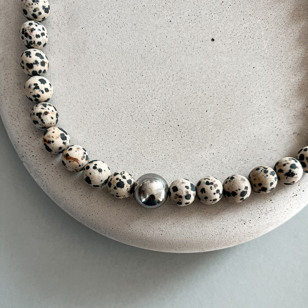 Oversize jasper necklace