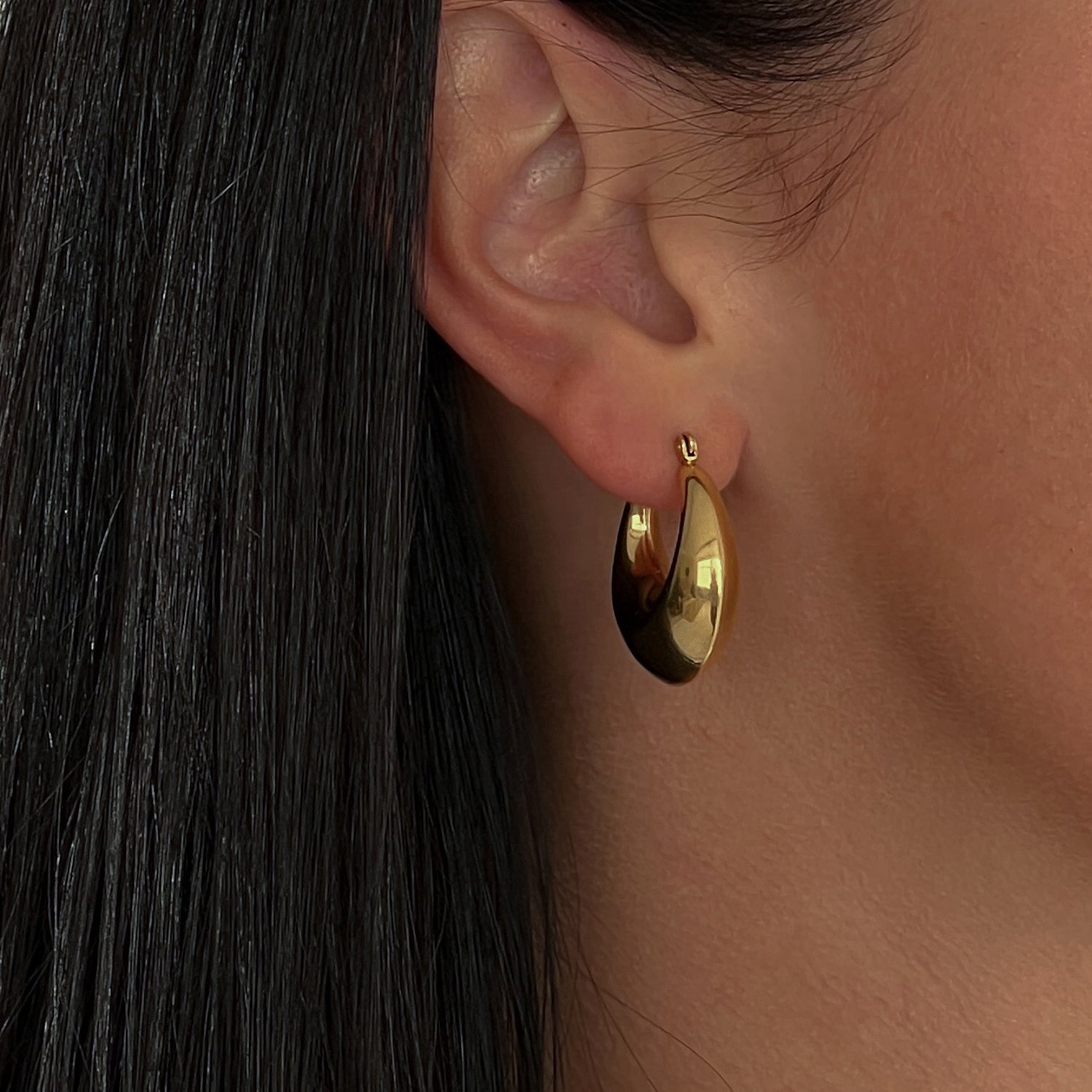 Gold colour hoop earrings (25 mm)