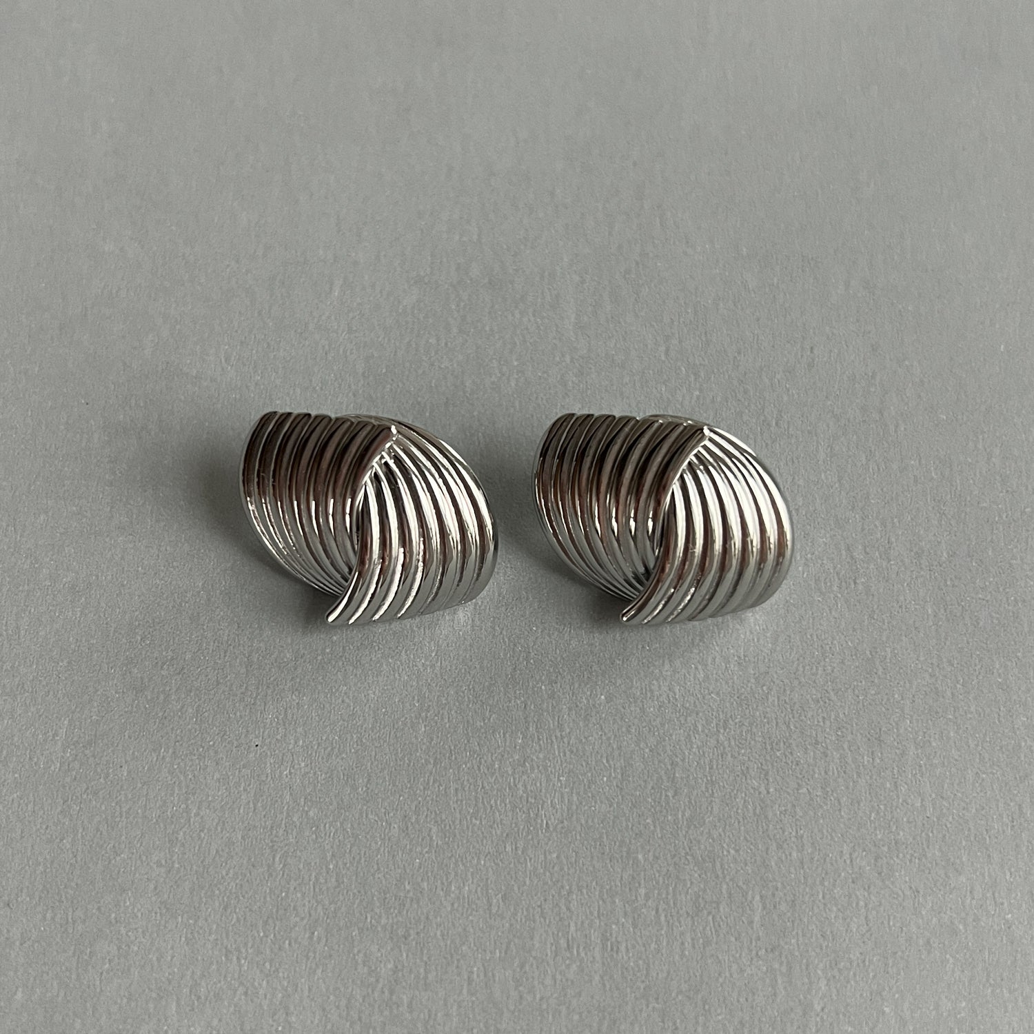 Vintage style silver colour stud earrings – MUNÉ - Main Image