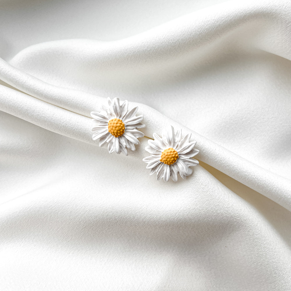 Stud earrings | Daisies_big