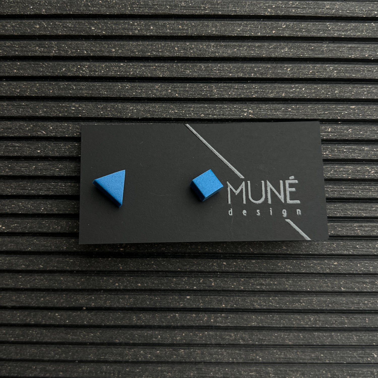 Rinkinys: Natūralus lūpų balzamas ir auskarai TK