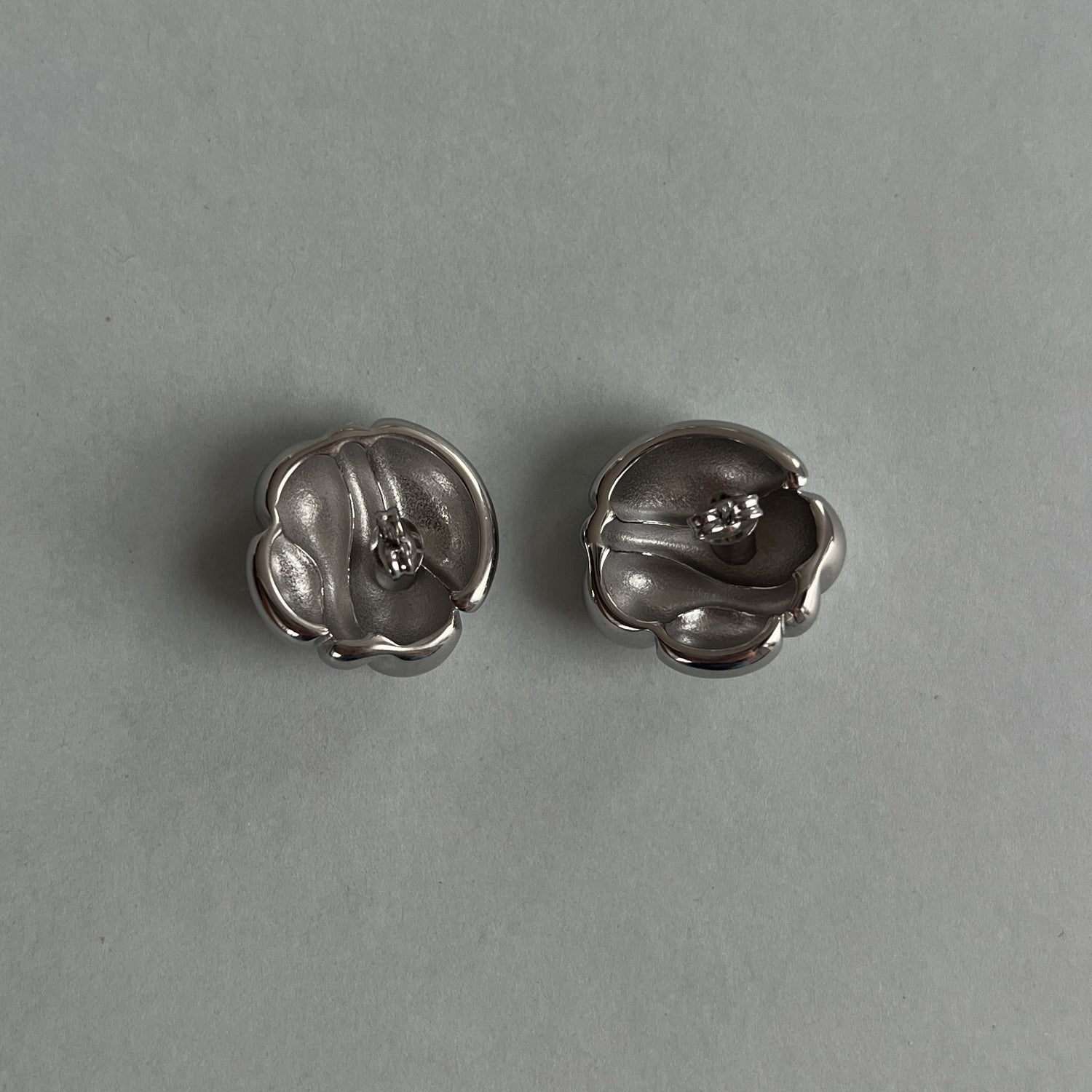 Stainless steel vintage style studs