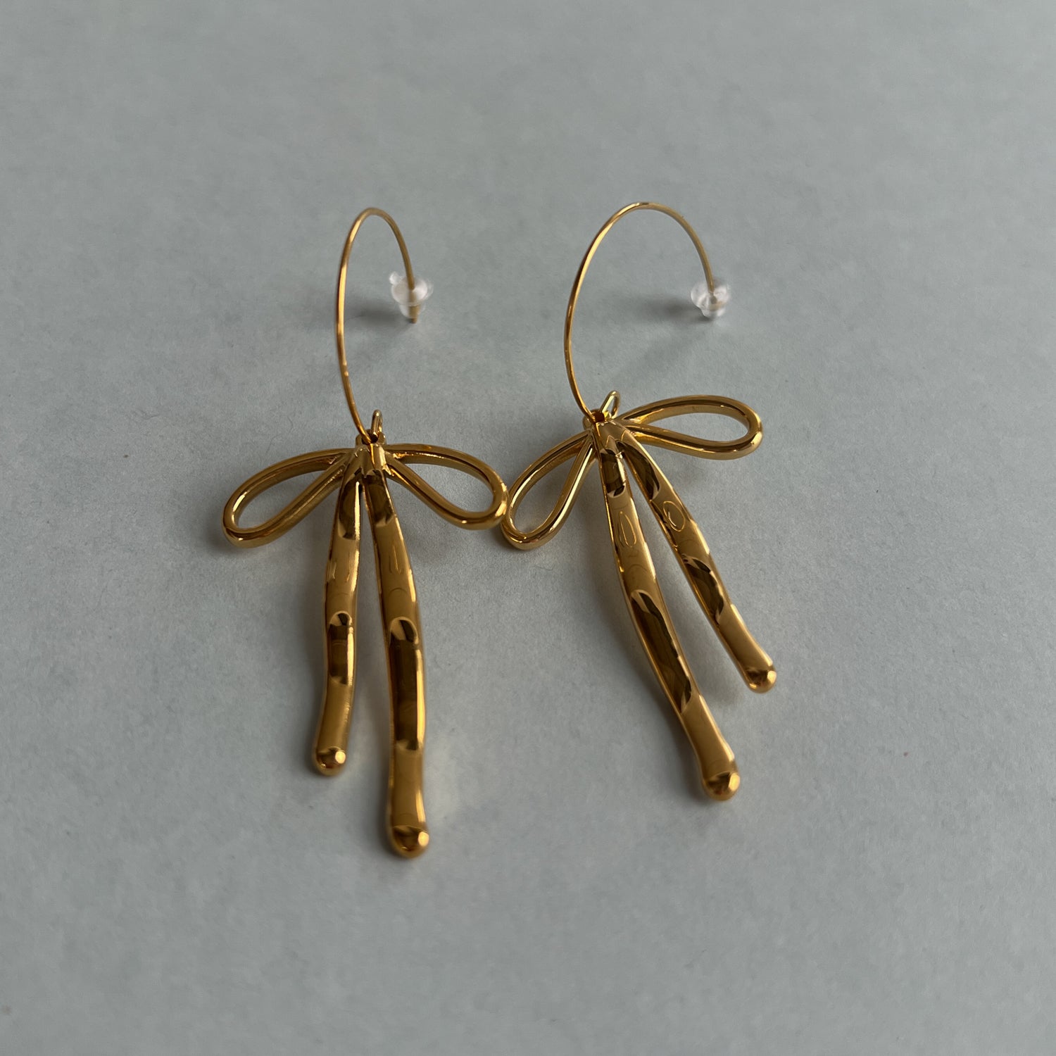 Cute ribbon shape dangle earrings