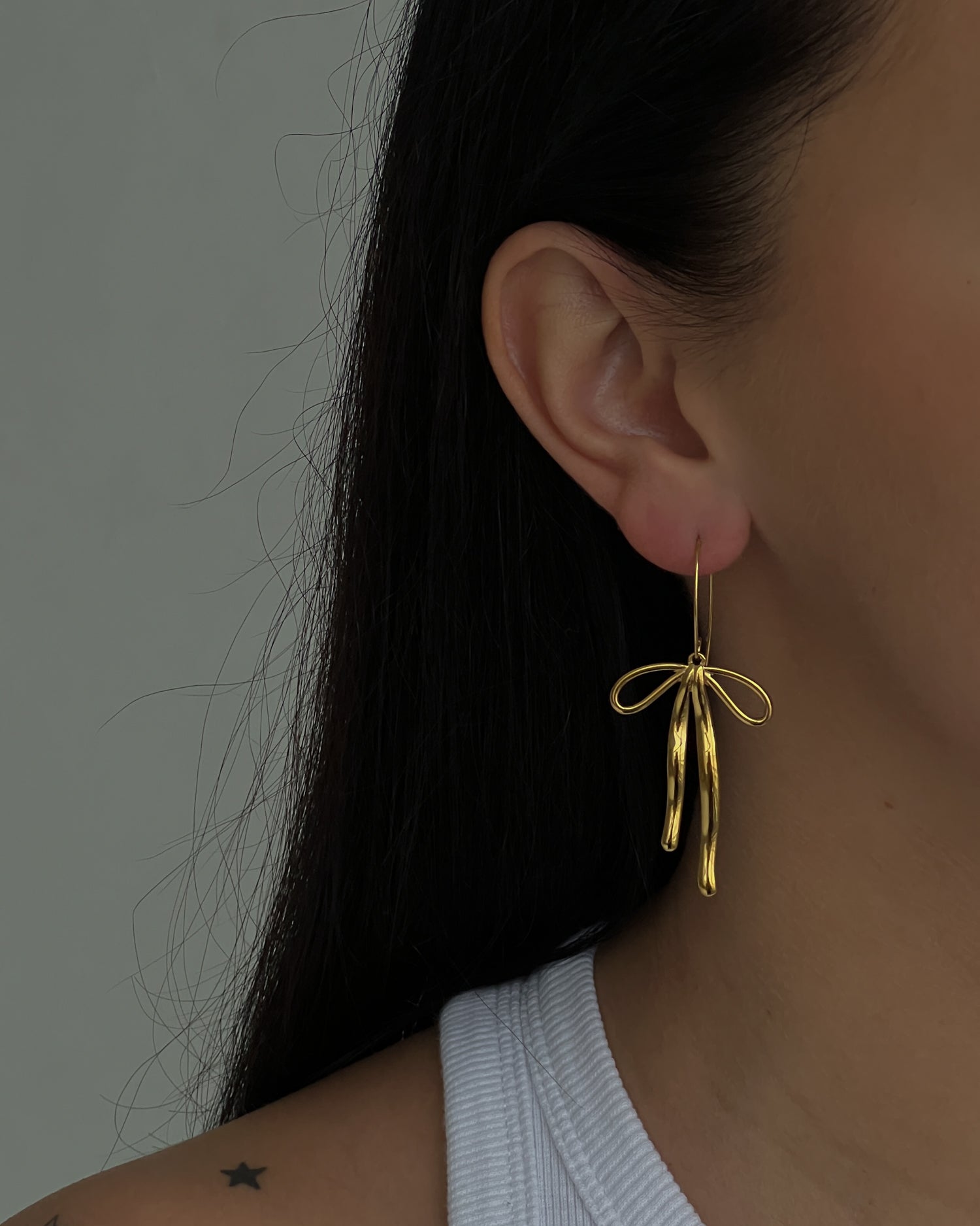 Cute ribbon shape dangle earrings