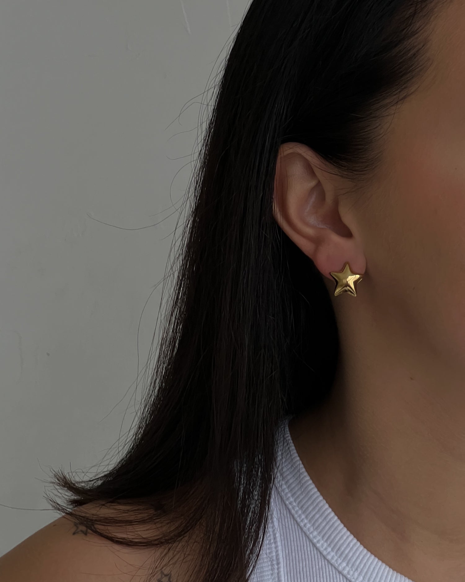 Auksinės spalvos auskarai - žvaigždutės - MUNÉ
