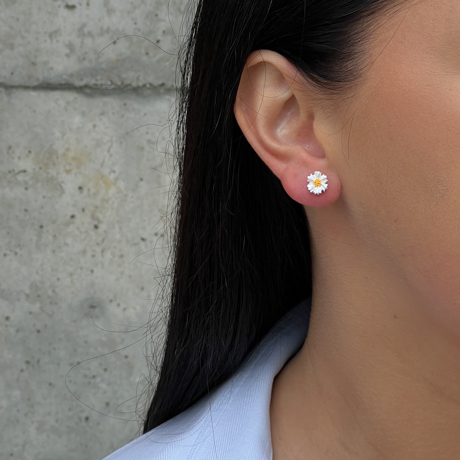 Auskarai "Balta ramunė_mini" - MUNÉ