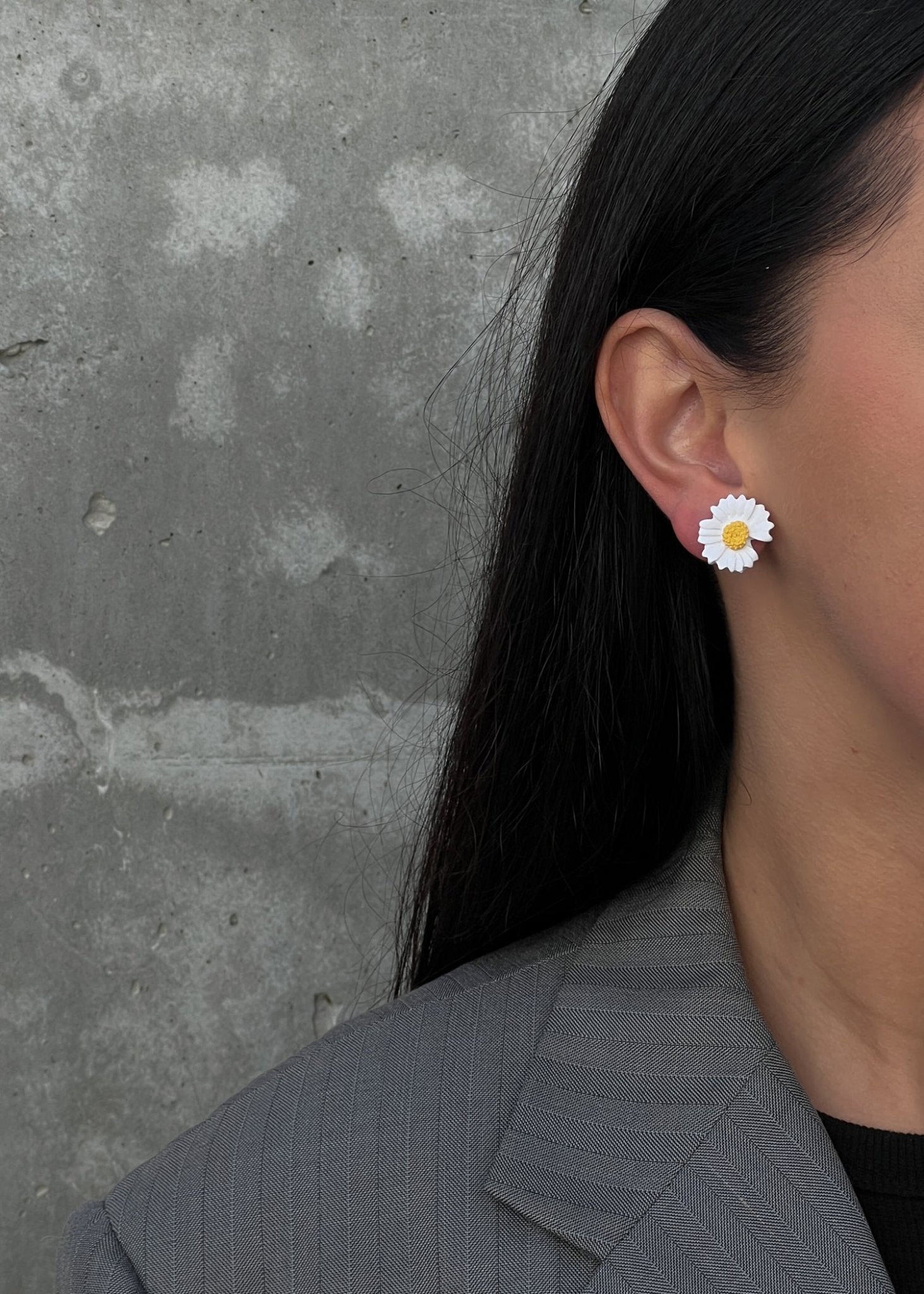 Auskarai "Baltos ramunės_midi" - MUNÉ