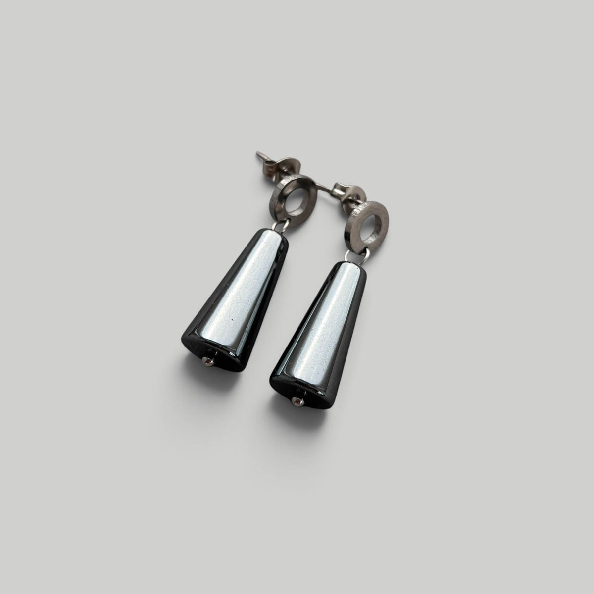 Auskarai "Hematite Drop" - MUNÉ