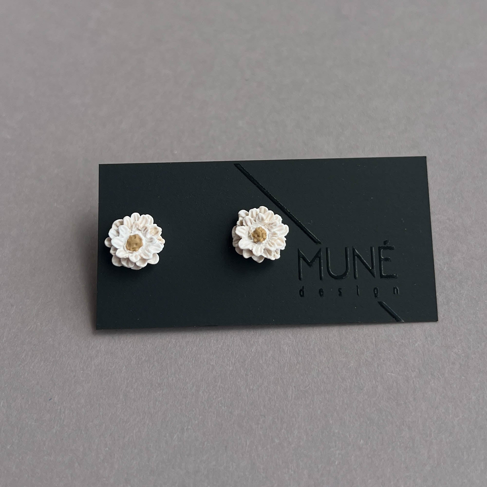 Auskarai „Ivory Bloom“ - MUNÉ