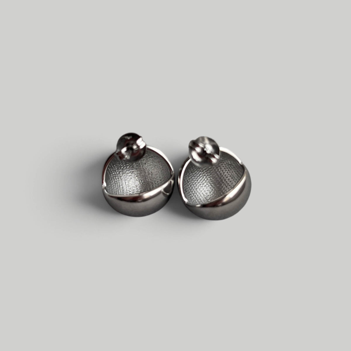 Auskarai „Silver Domes“ - MUNÉ