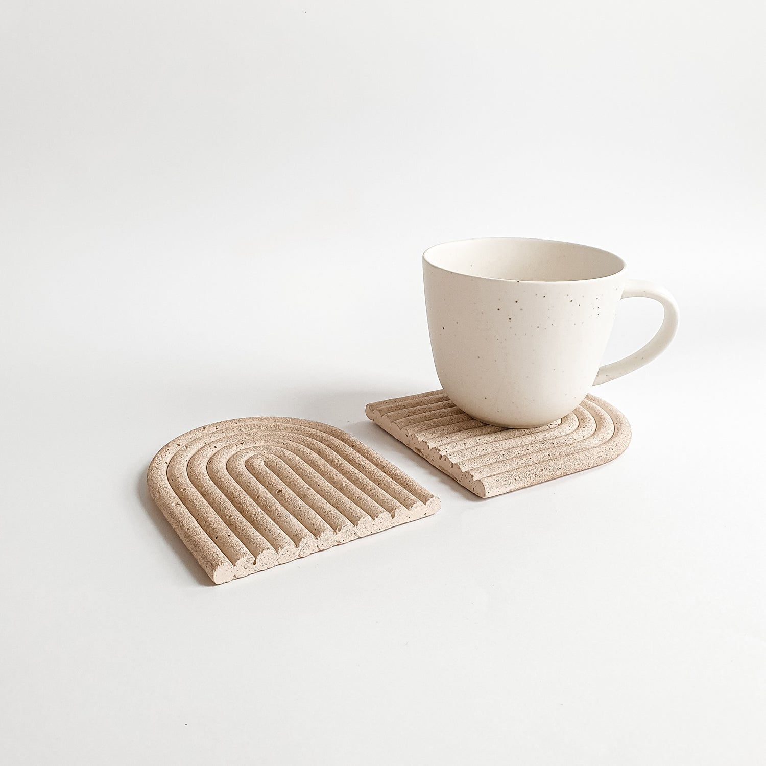 Jesmonite tray Sand stone MUNÉ