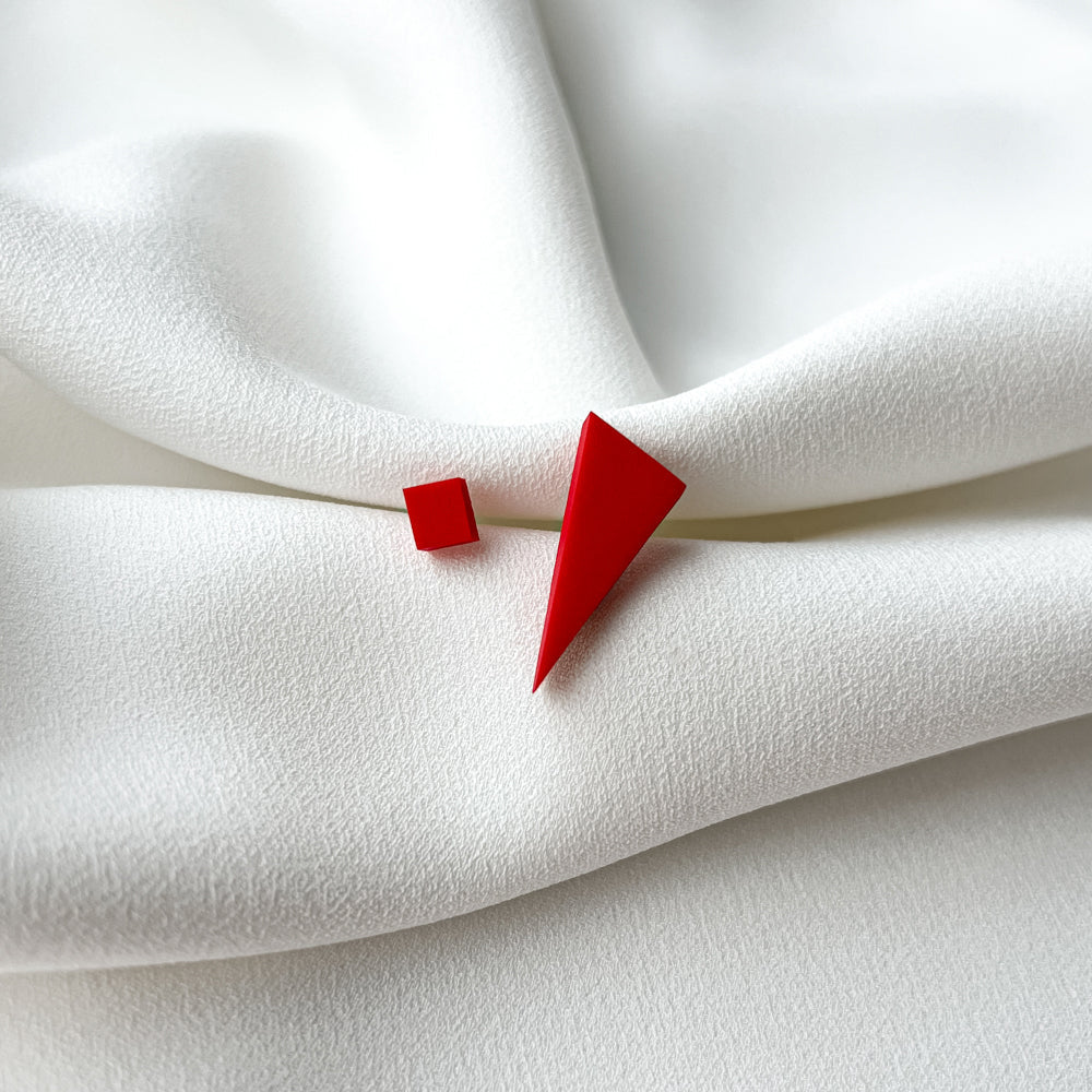 Asimetriški veriamieji auskarai _S Red - MUNÉ