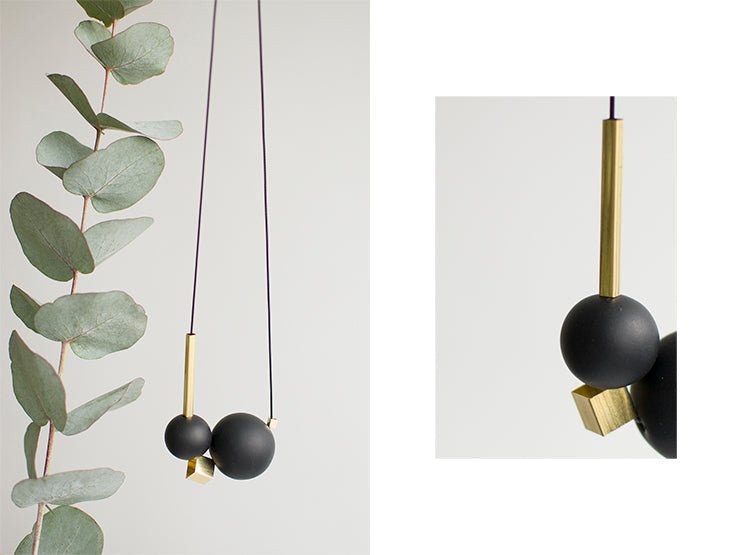 Juodos spalvos modernus kaklo papuošalas _Simply N8 - MUNÉ