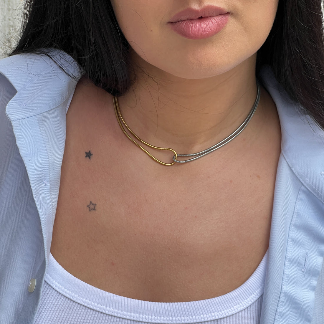 Minimalistic two-colour necklace