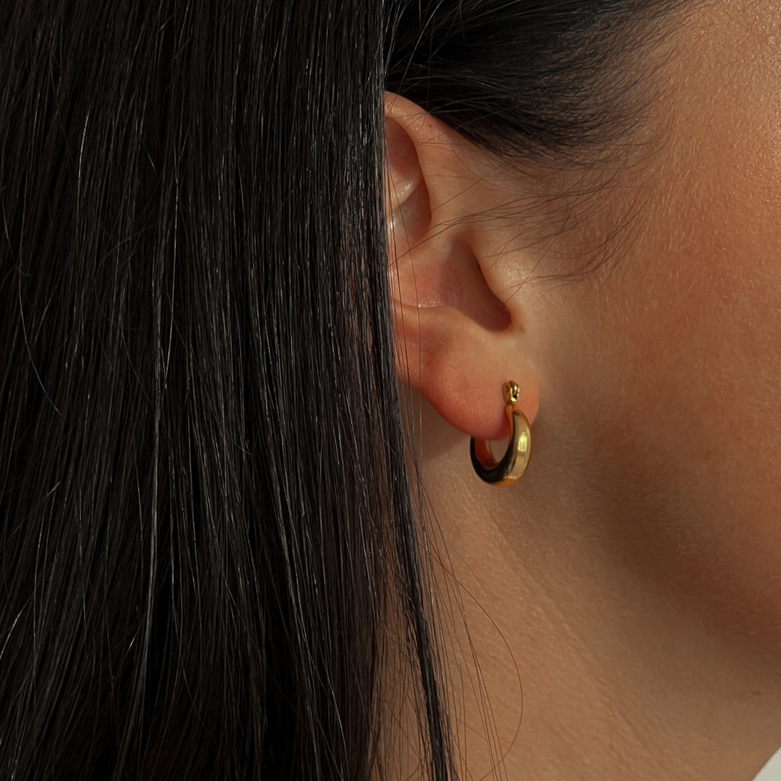 Gold colour hoop earrings (15 mm)