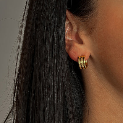 Gold colour hoop earrings (15 mm)