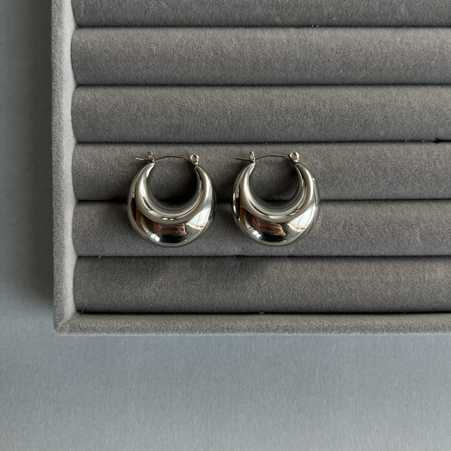 Silver colour hoop earrings (25mm)