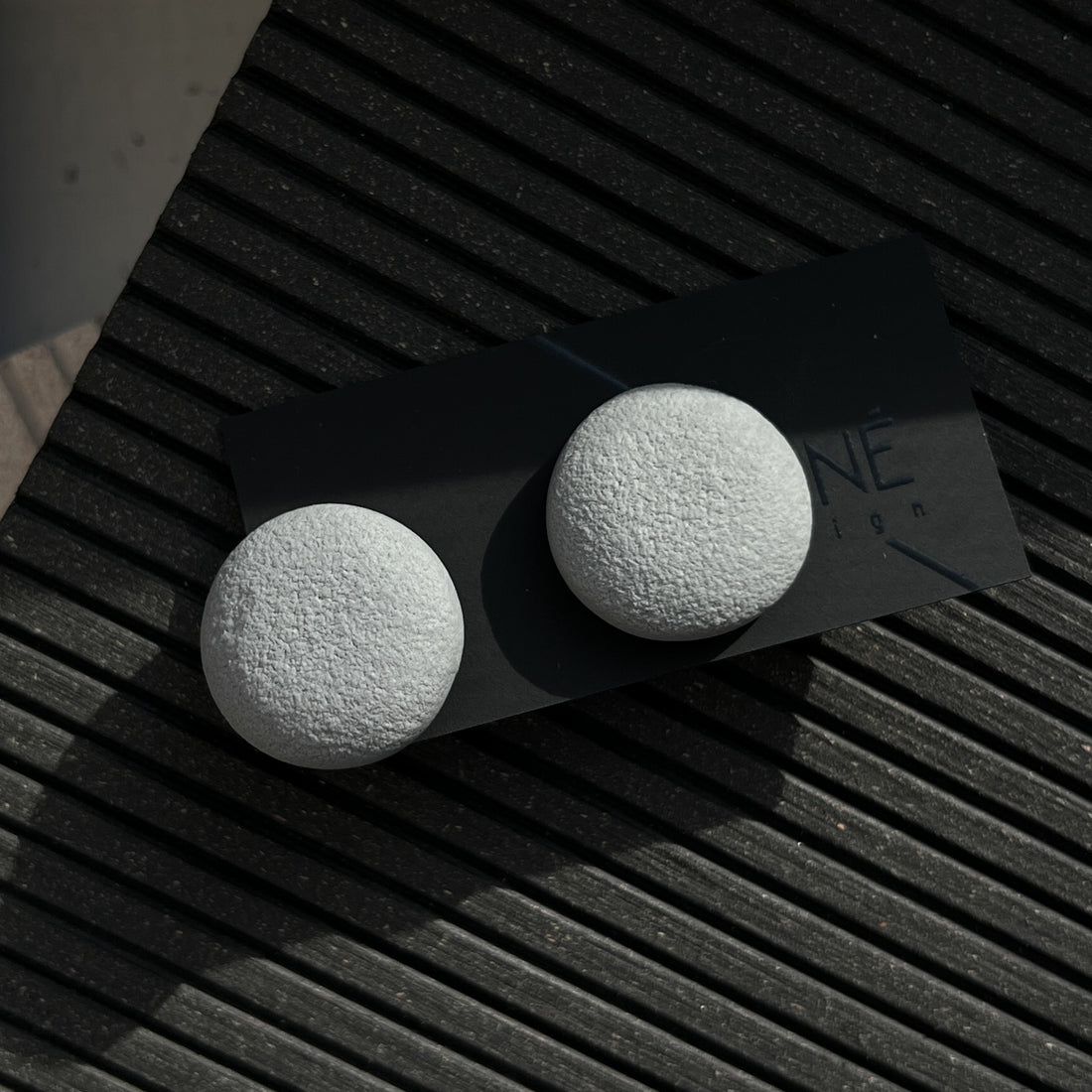 Auskarai | Jūros akmenėliai_pilki