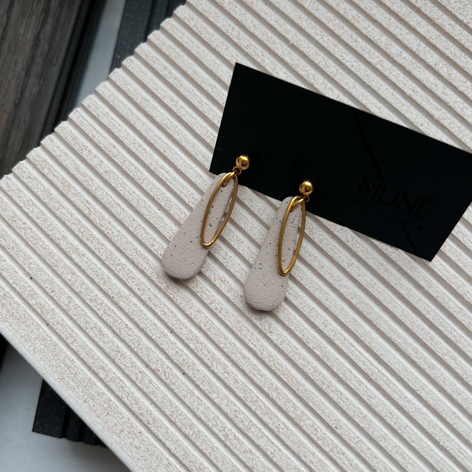Earrings | Dangle drops_sand
