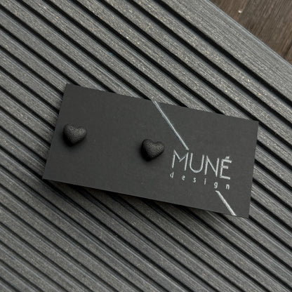 Stud earrings | Black hearts