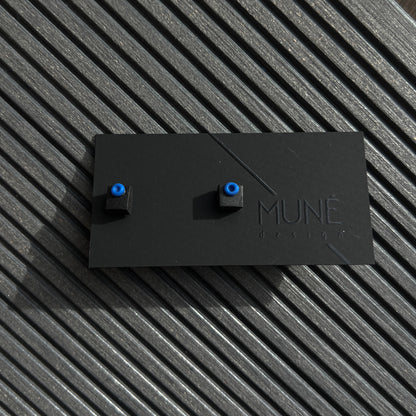 Hand shaped stud earrings | Ellie