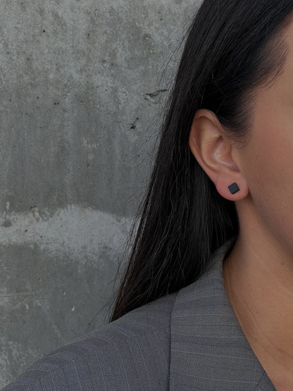 Rinkinys: Natūralus lūpų aliejus ir auskarai TK_black