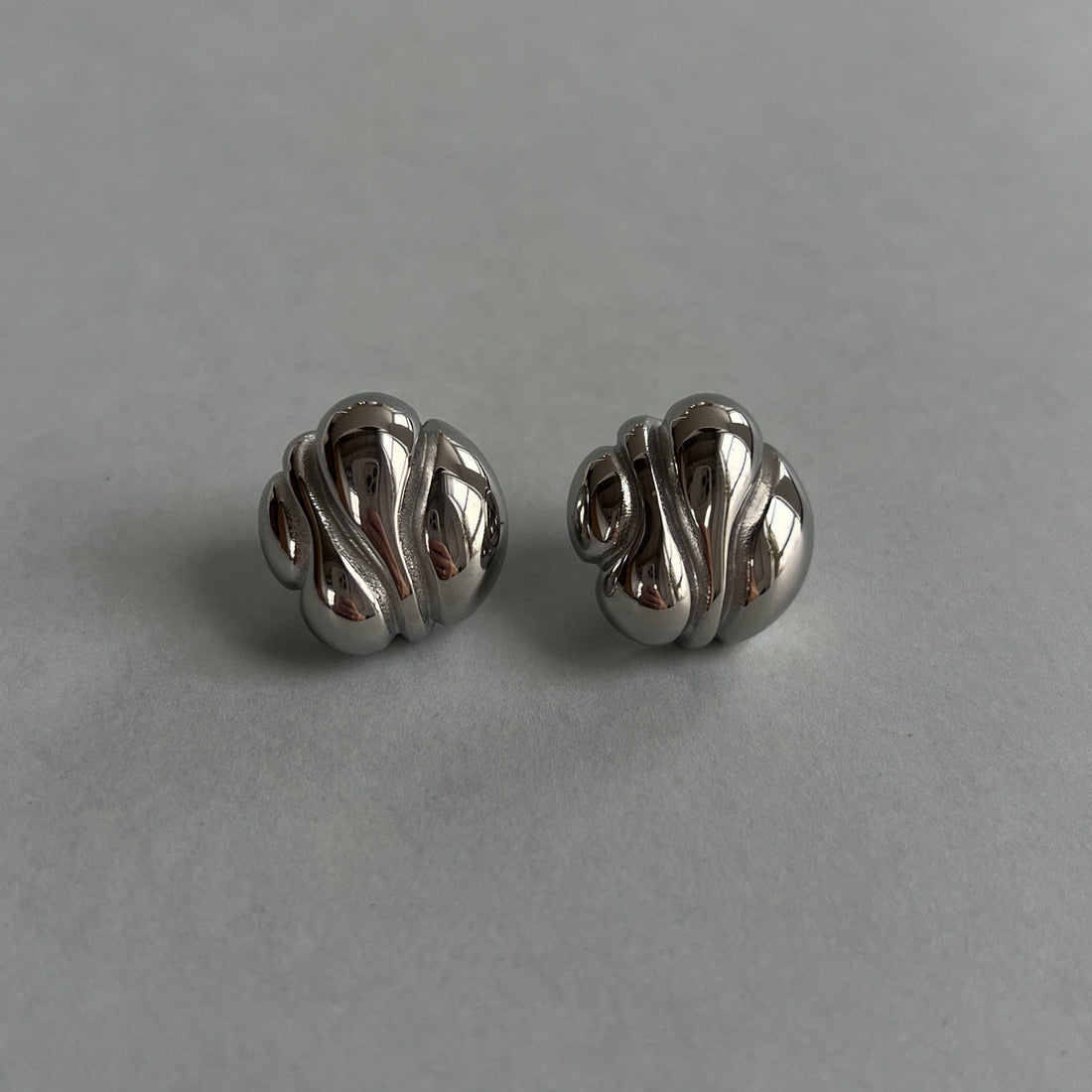 Stainless steel vintage style studs