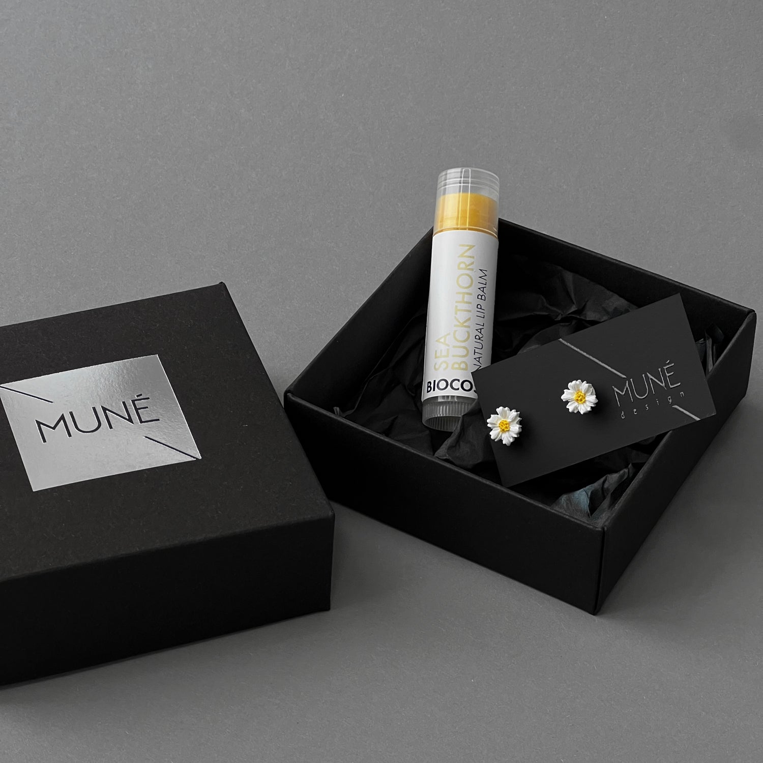 Rinkinys: Natūralus lūpų balzamas ir auskarai Daisies_small