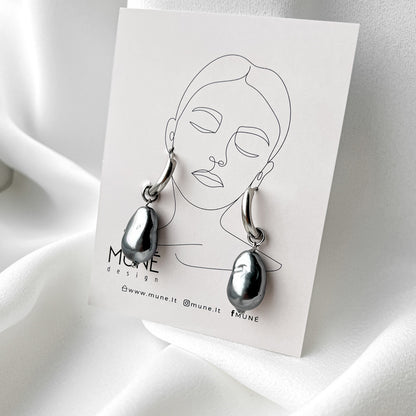 Hoop Earrings | Sea shell pearls_grey