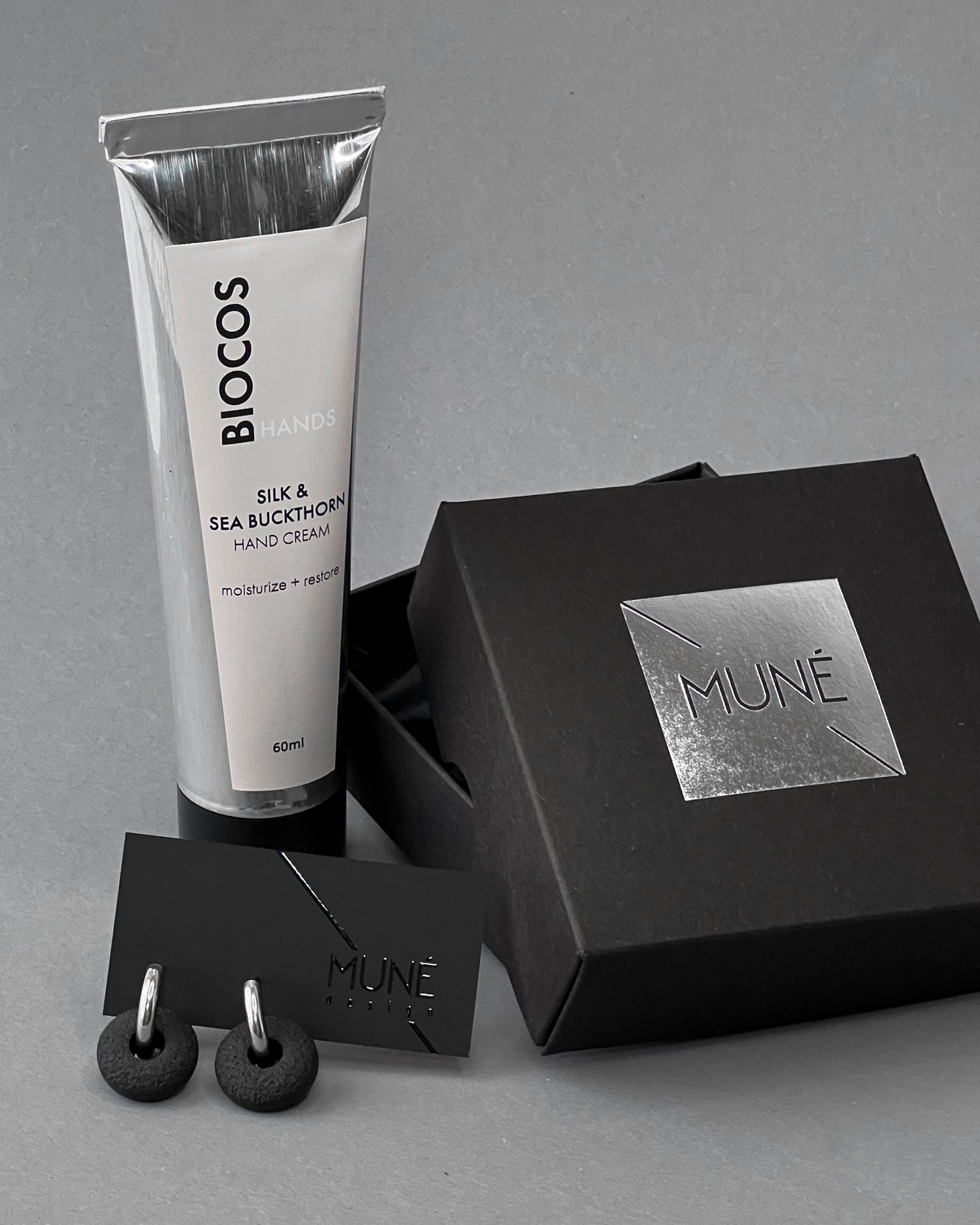 Rinkinys: Natūralus rankų kremas ir hoopsai