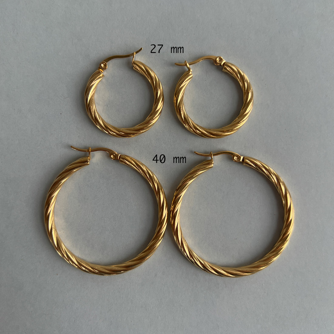 Gold colour hoops (27mm)