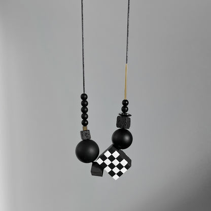 Modernus kaklo papuošalas - Cube -