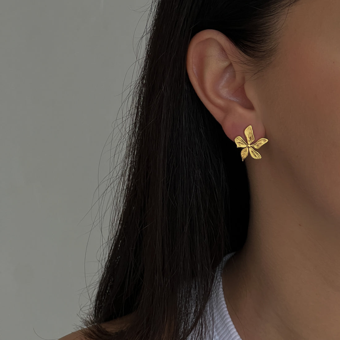 Gold colour flower earrings