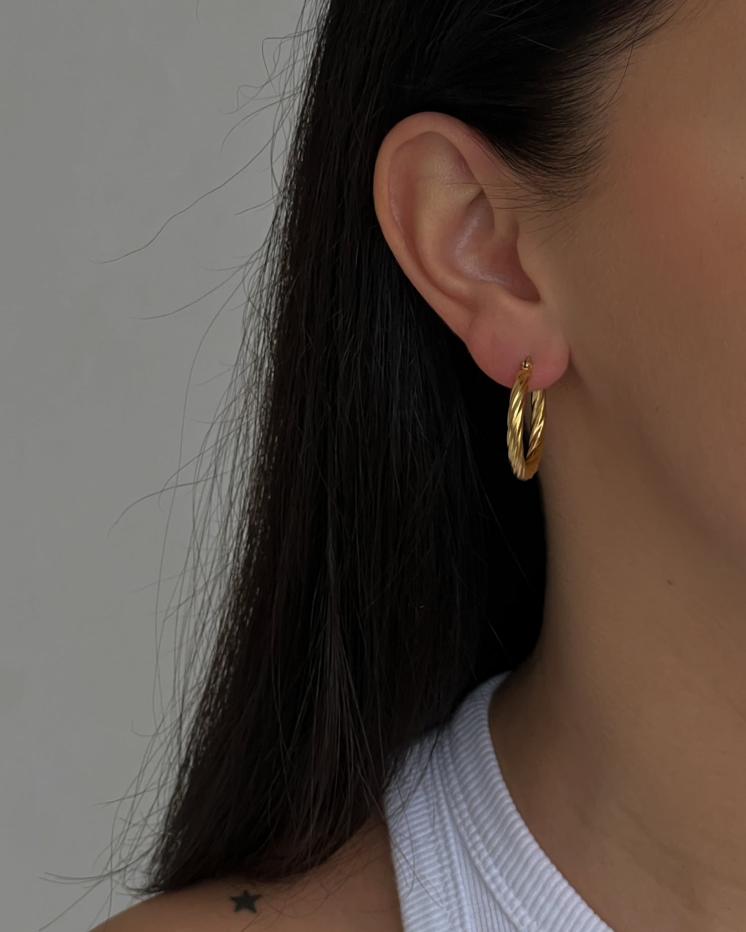 Gold colour hoops (27mm)