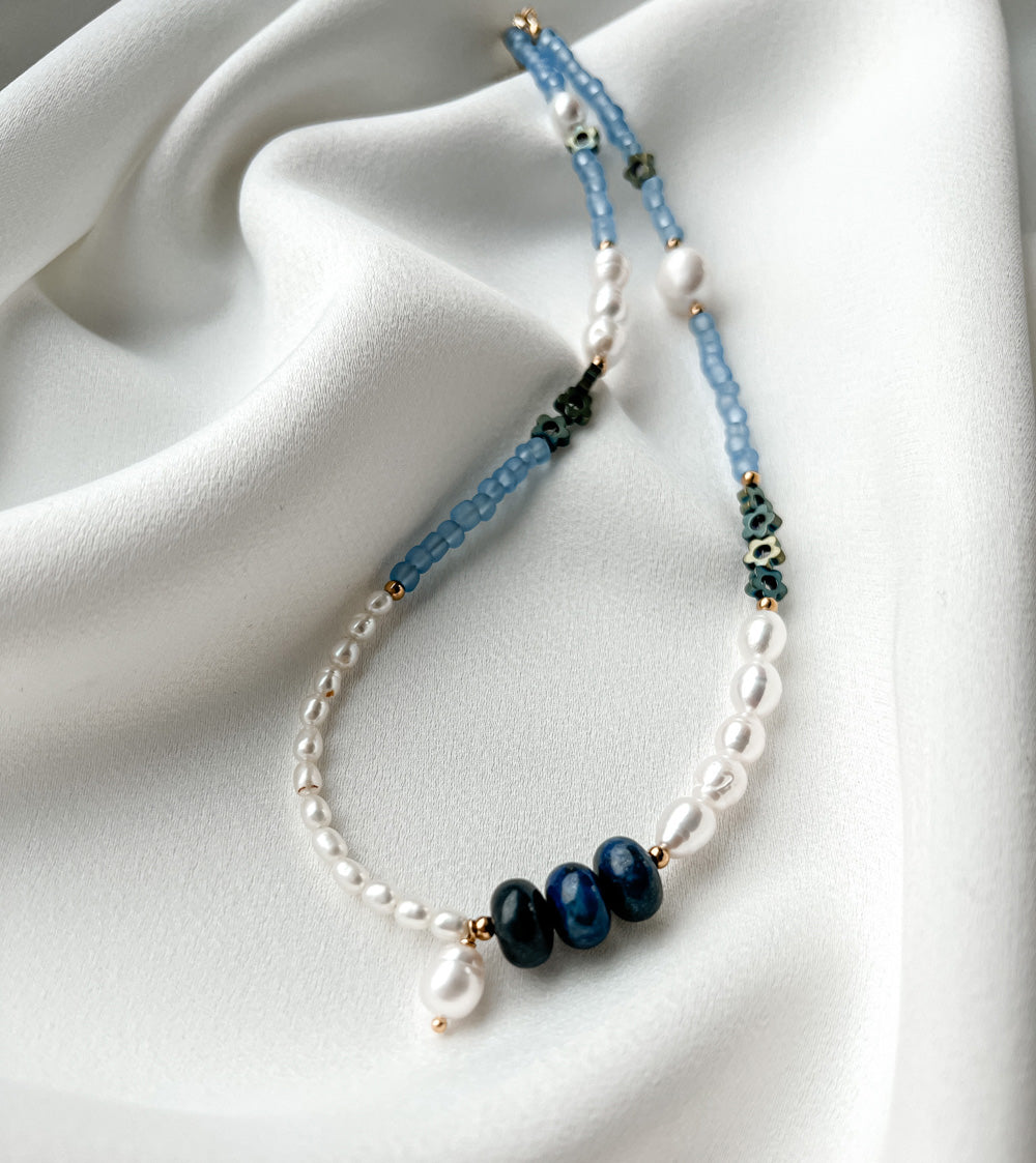Mėlynas vėrinys su upiniais perlais No2