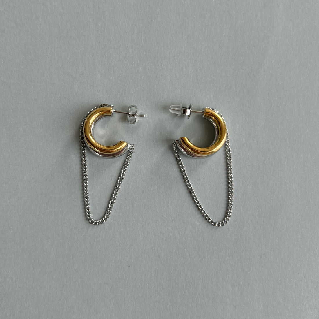 Two-colour hoop earrings