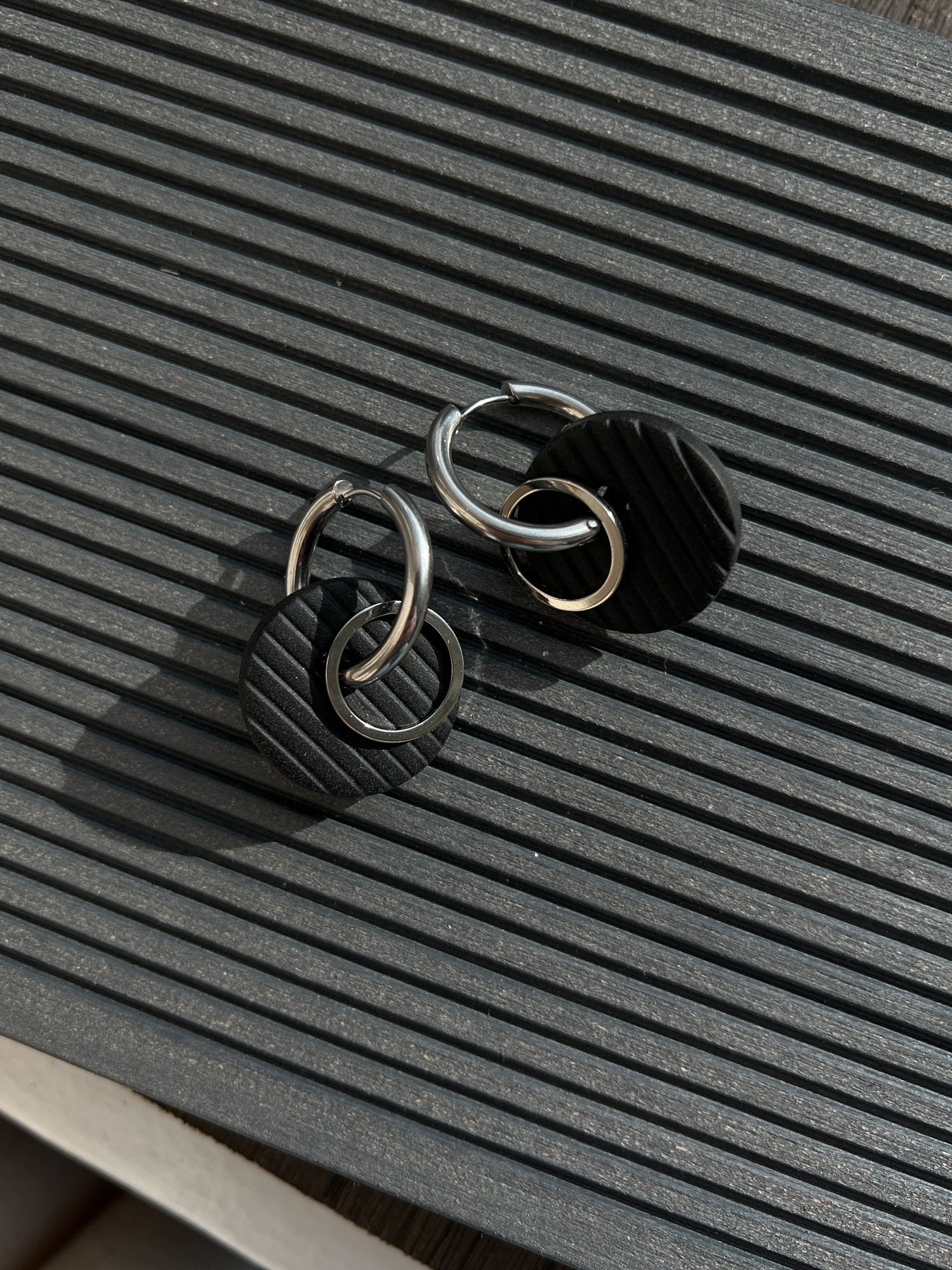 Auskarai - rinkutės _Black - MUNÉ