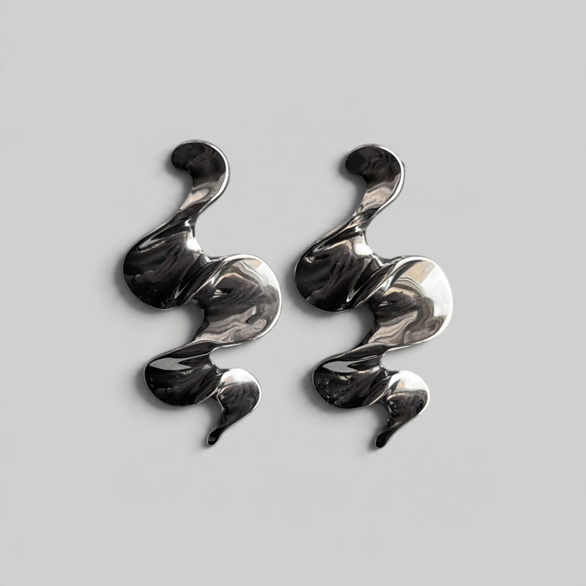 Auskarai „Silver Flow“ - MUNÉ