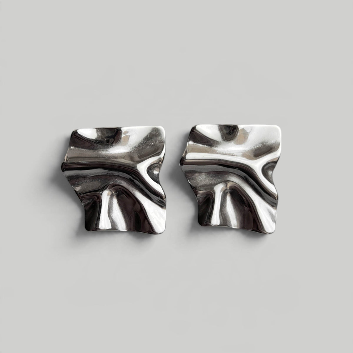 Auskarai „Silver Folds“ - MUNÉ