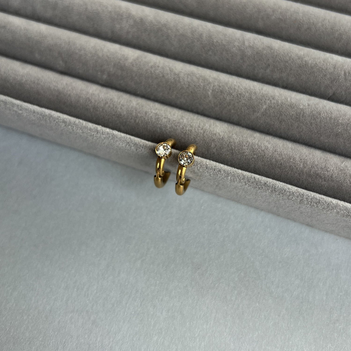 Gold colour mini hoop earrings with zircons (12 mm) - MUNÉ
