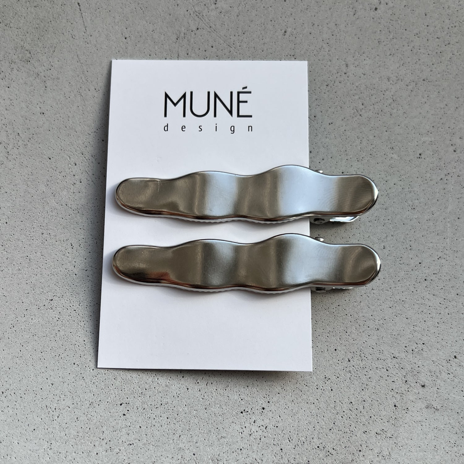 Metalinių plaukų segtukų pora - MUNÉ