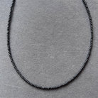 Minimalistinis matinio hematito vėrinys - MUNÉ