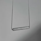 Minimalistinis modernus kaklo papuošalas Simply_N2_grey - MUNÉ