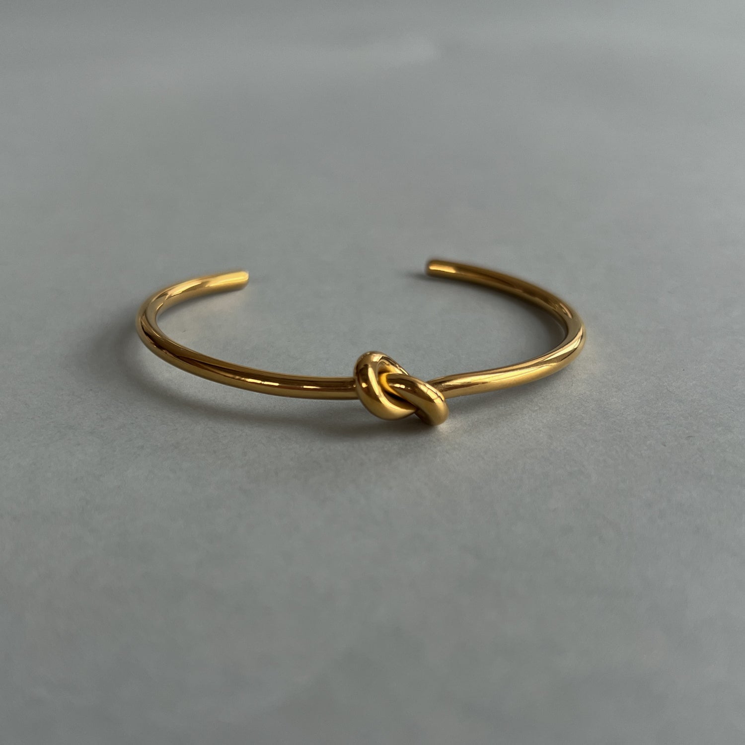 Moderni minimalistinė apyrankė - MUNÉ