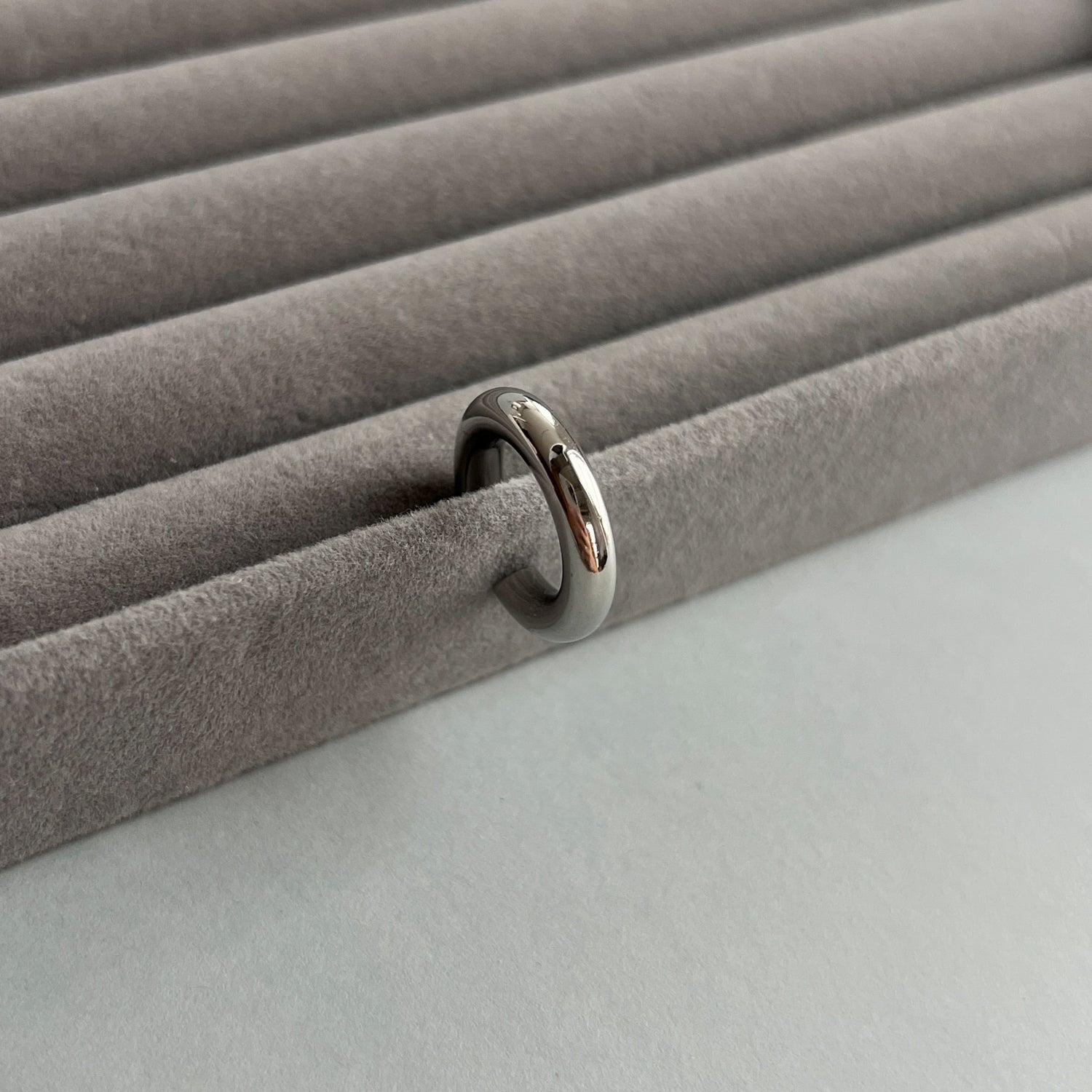 Sidabrinės spalvos cuff auskaras - MUNÉ