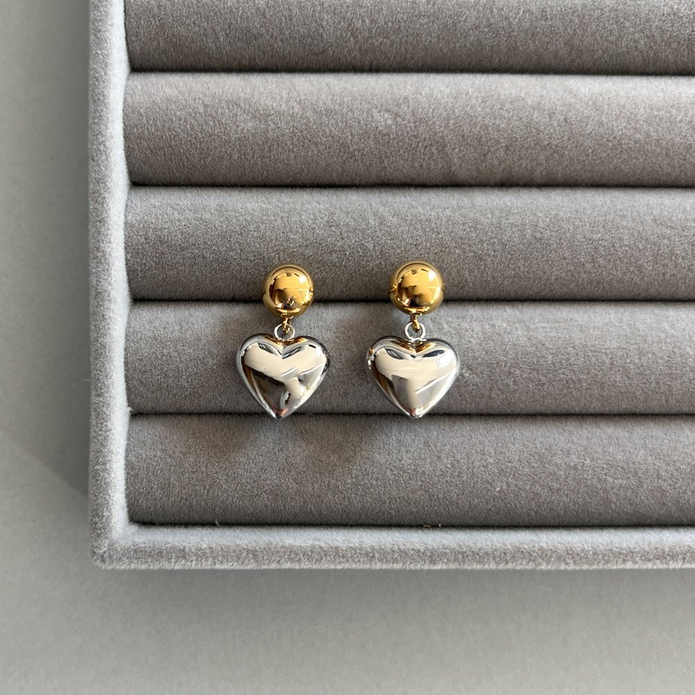 Širdelės formos dviejų spalvų auskarai - MUNÉ