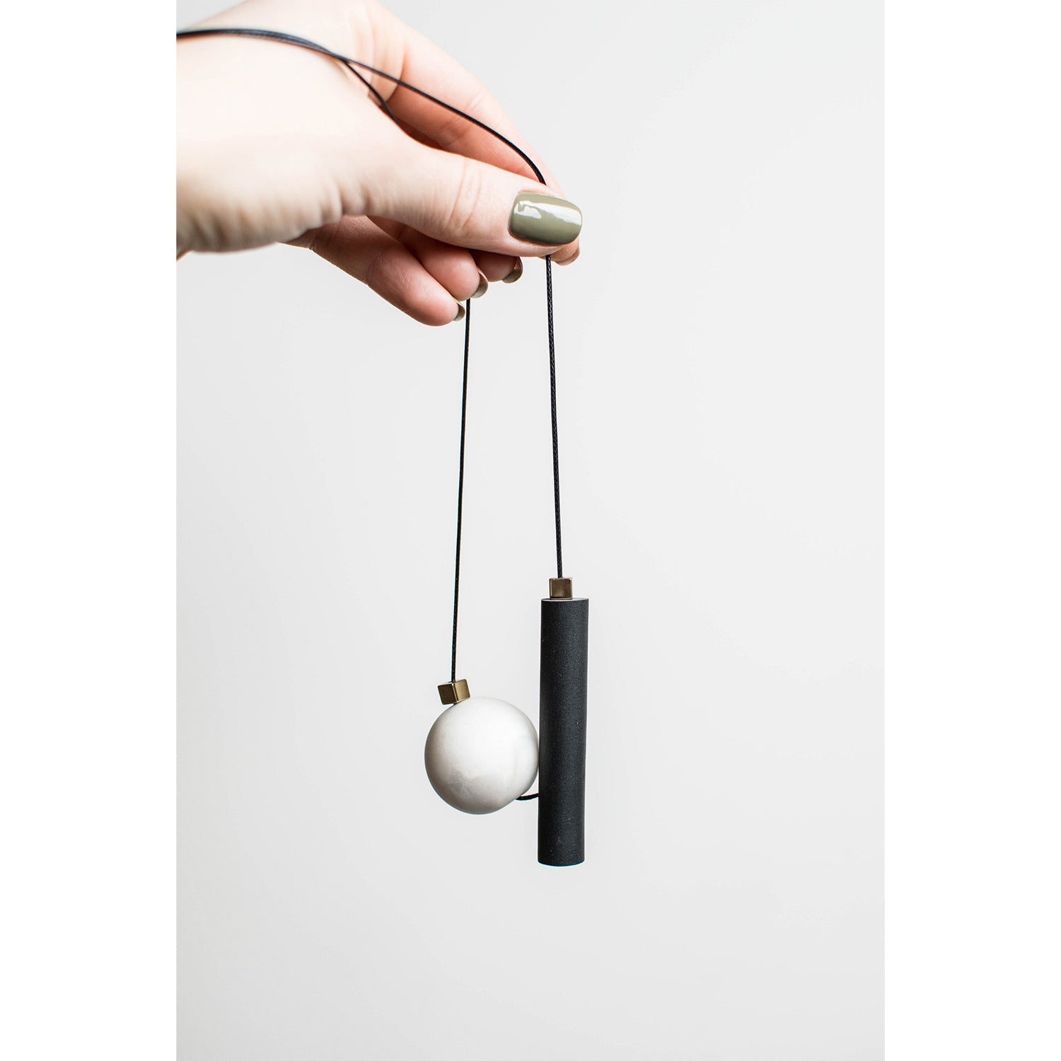 Modern Necklace - Io_Nr4