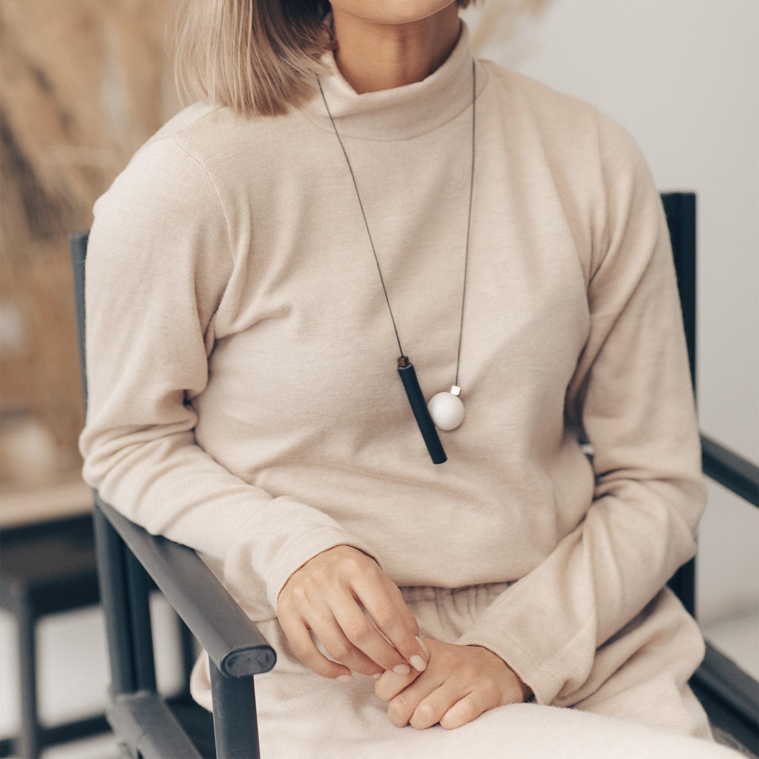 Modern Necklace - Io_Nr4